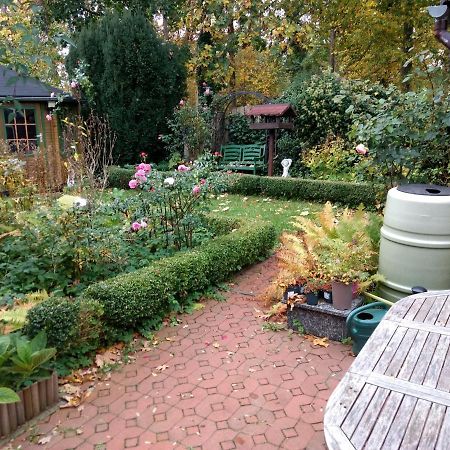 Ruhige, Gemuetliche 1-Zimmer Gartenwohnung Fuer 2 Erwachsene ลูเบค ภายนอก รูปภาพ