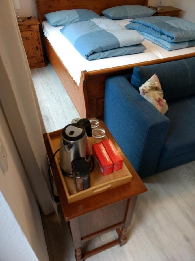 Ruhige, Gemuetliche 1-Zimmer Gartenwohnung Fuer 2 Erwachsene ลูเบค ภายนอก รูปภาพ
