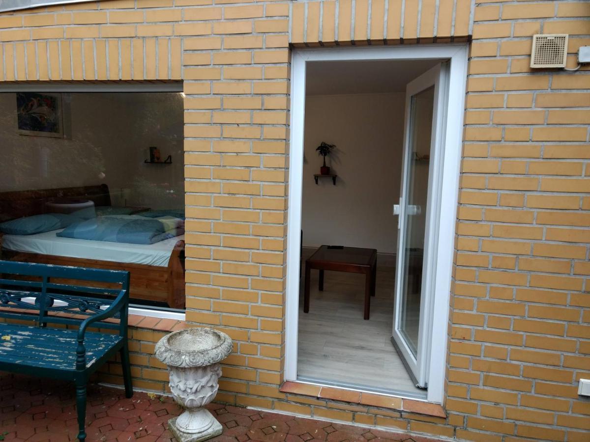 Ruhige, Gemuetliche 1-Zimmer Gartenwohnung Fuer 2 Erwachsene ลูเบค ภายนอก รูปภาพ