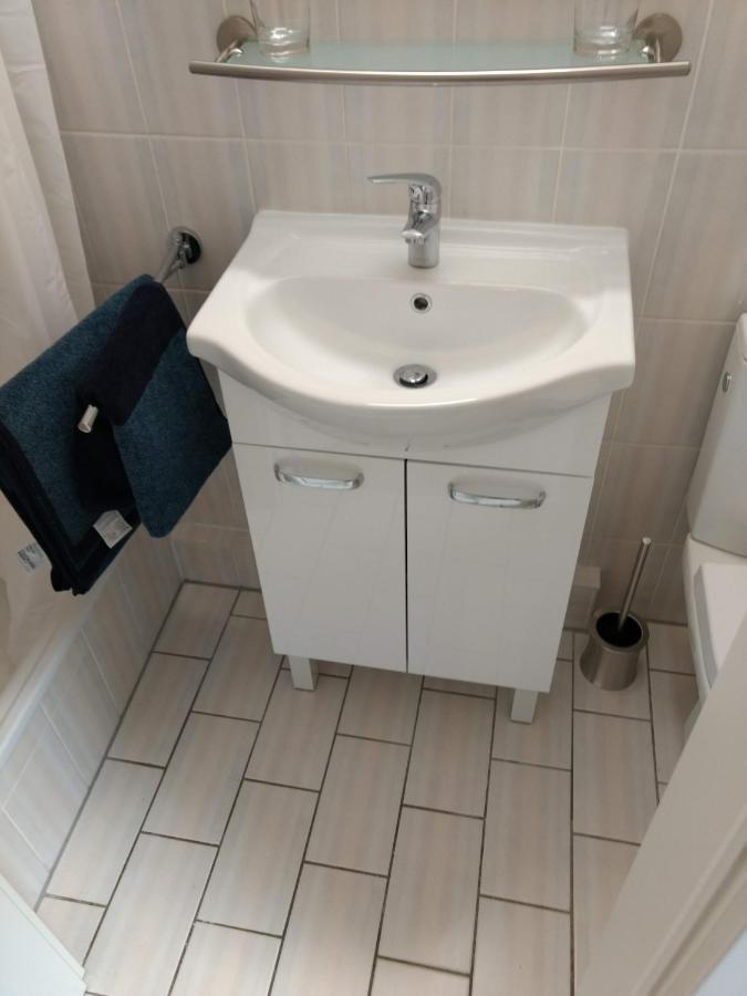 Ruhige, Gemuetliche 1-Zimmer Gartenwohnung Fuer 2 Erwachsene ลูเบค ภายนอก รูปภาพ