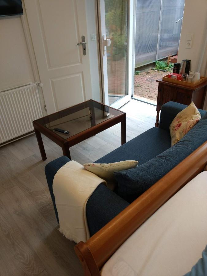 Ruhige, Gemuetliche 1-Zimmer Gartenwohnung Fuer 2 Erwachsene ลูเบค ภายนอก รูปภาพ
