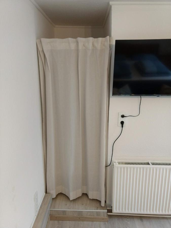 Ruhige, Gemuetliche 1-Zimmer Gartenwohnung Fuer 2 Erwachsene ลูเบค ภายนอก รูปภาพ